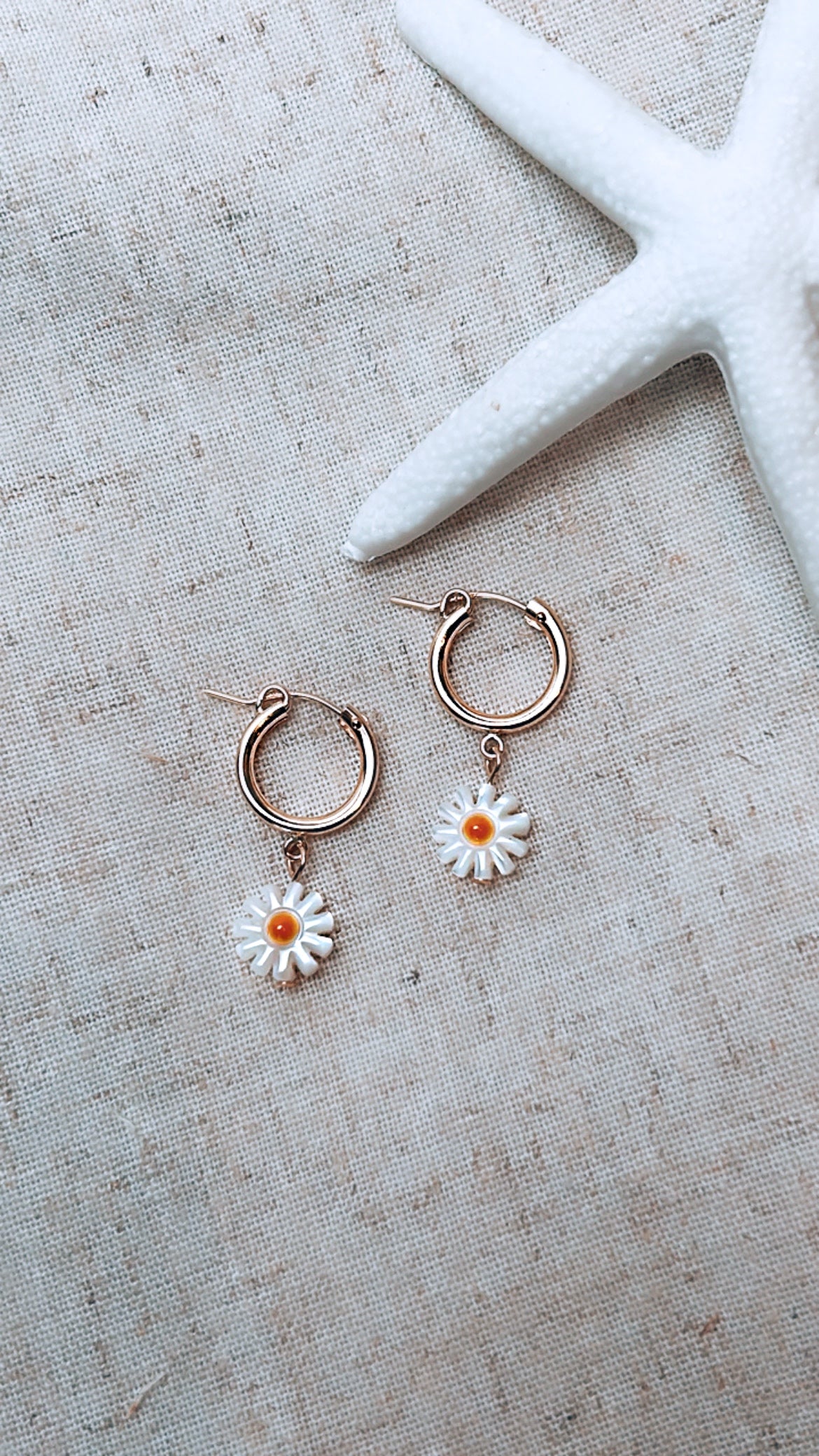 Daisy Tube Hoops