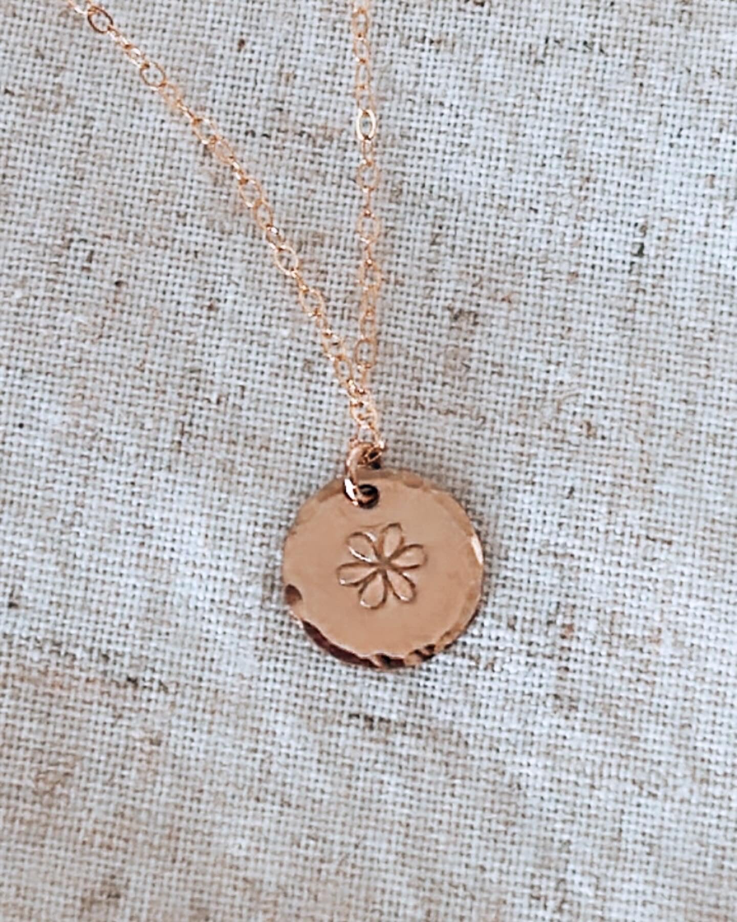 Small Petals Necklace