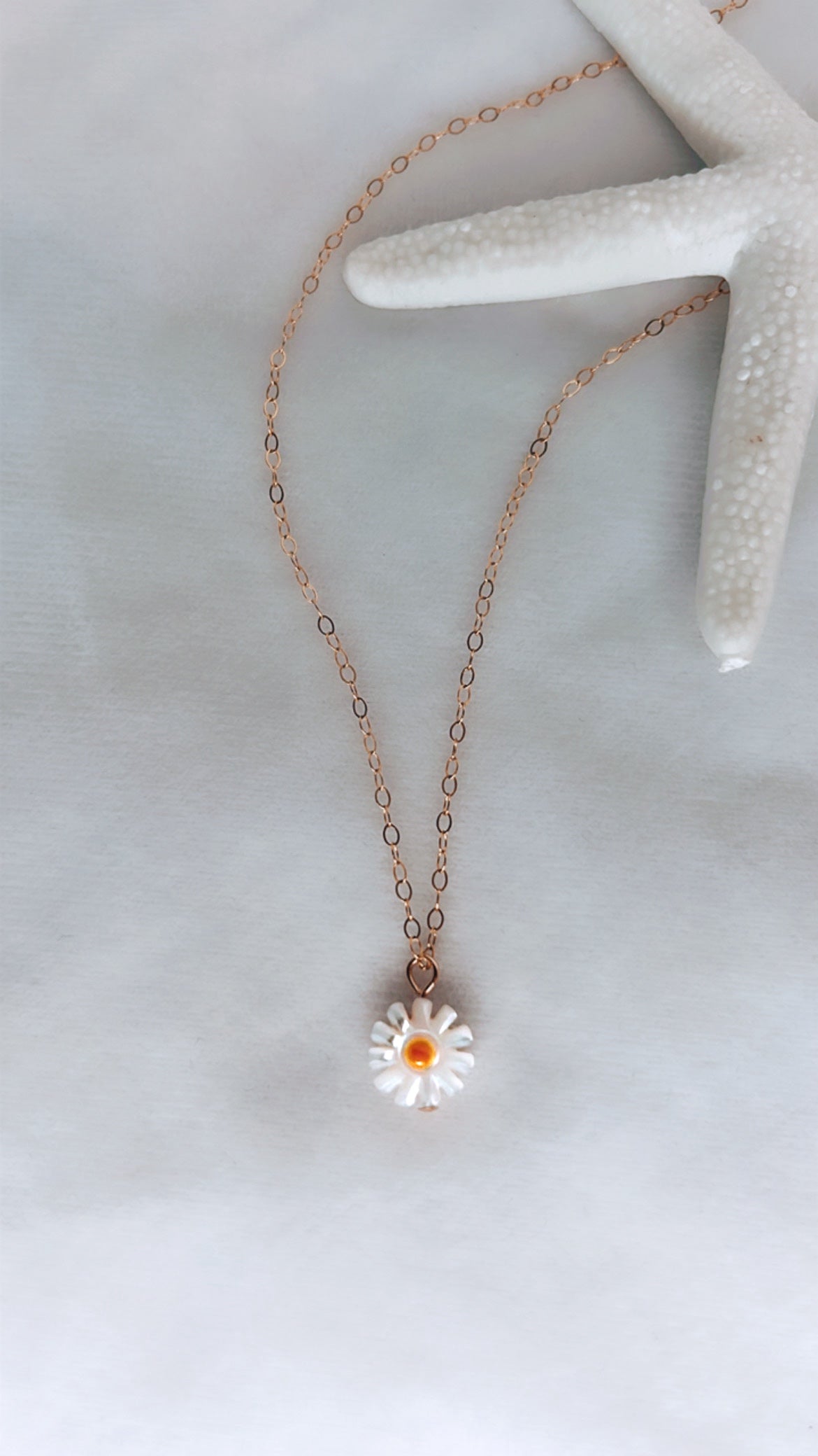 Mother Of Pearl Daisy Necklace