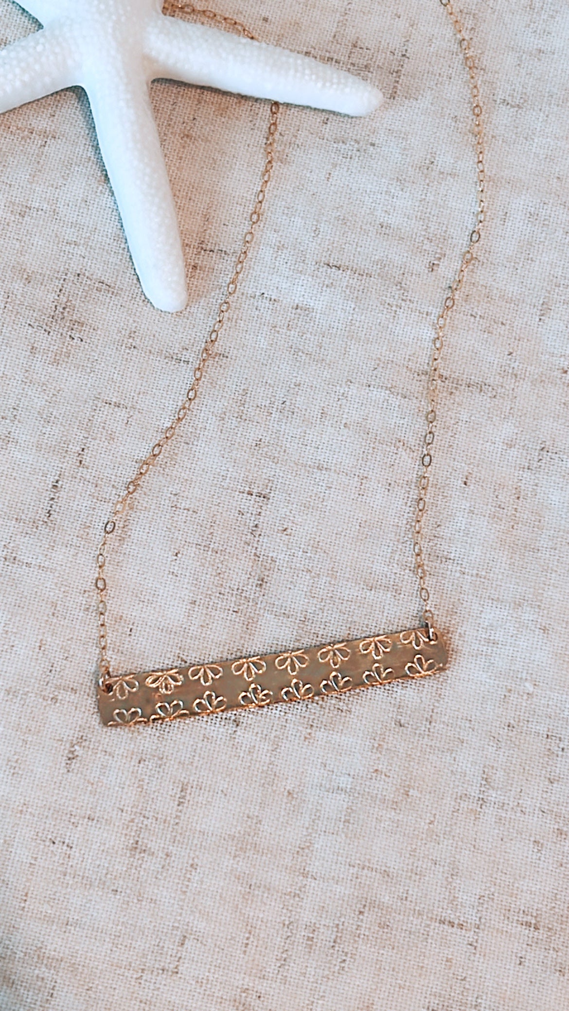 Petals Bar Necklace