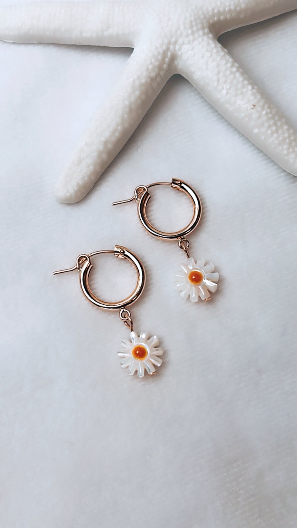 Daisy Tube Hoops