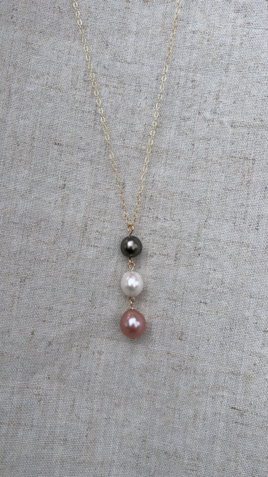 Coastal Trio Necklace (Multi Color Pearls)