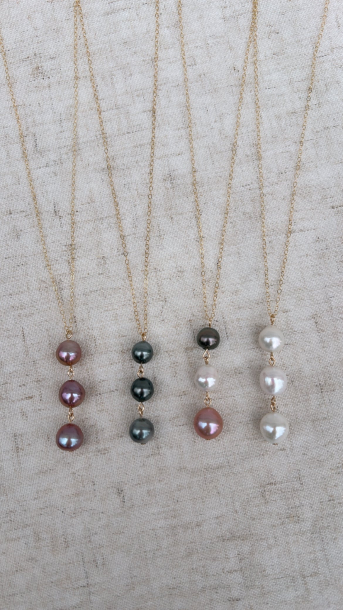 Coastal Trio Necklace (Tahitian Black Pearl)