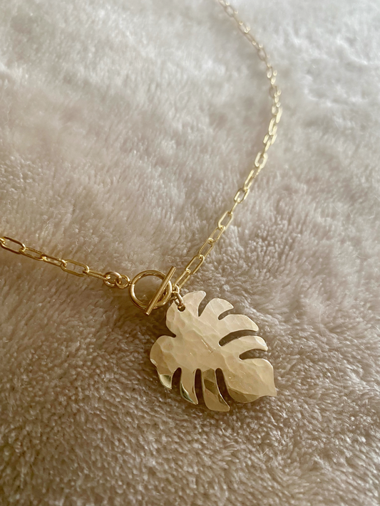 Monstera Roxy Toggle Necklace